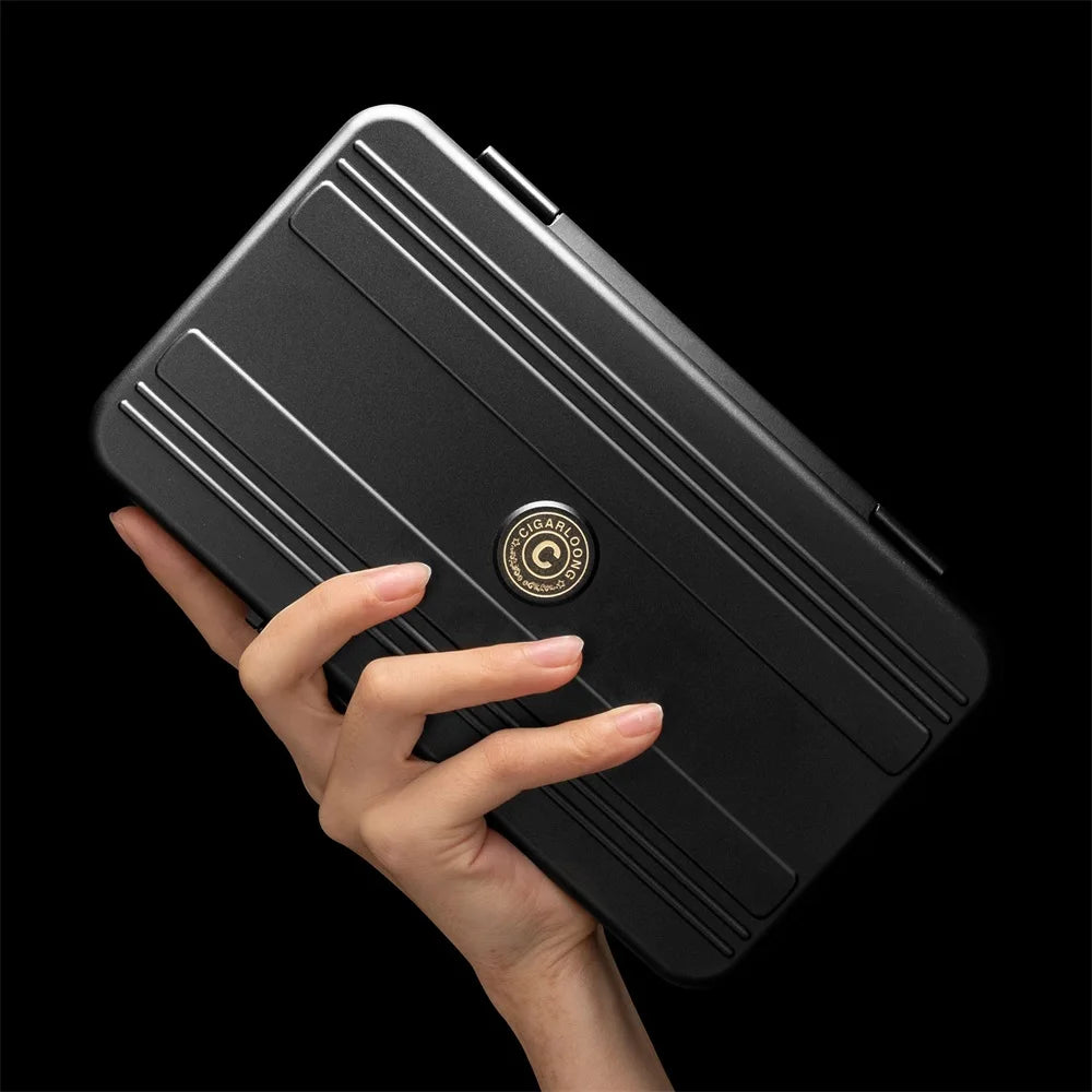 Aeris 5 – Portable Aluminum Travel Case (Waterproof & Lightweight)