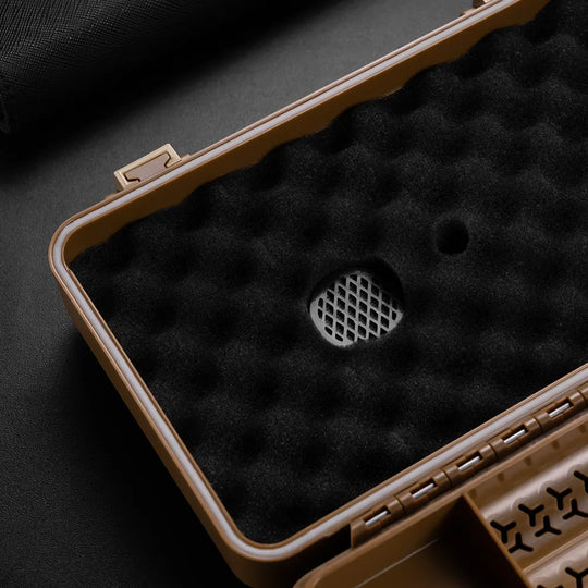 The Sentinel Portable Travel Humidor (10-Cigar Capacity)