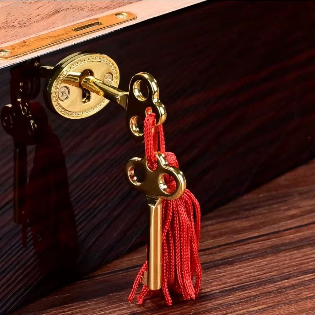 The Conservatory: Glass-Top Cedar Humidor