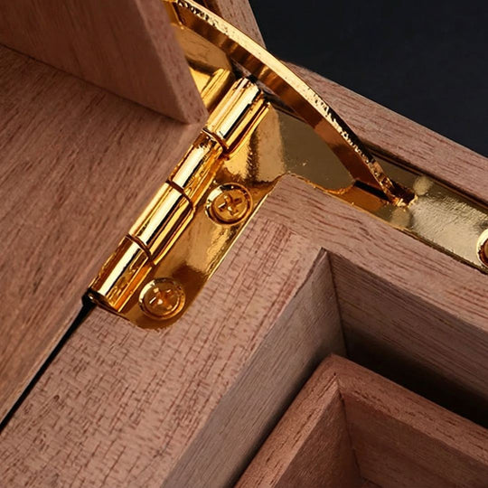 The Statesman Cedar Wood Cigar Humidor